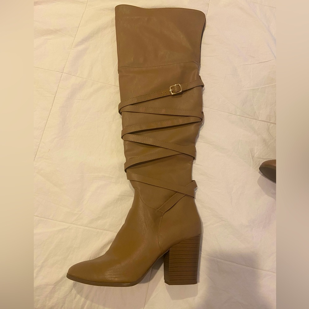 Knee high heeled boots